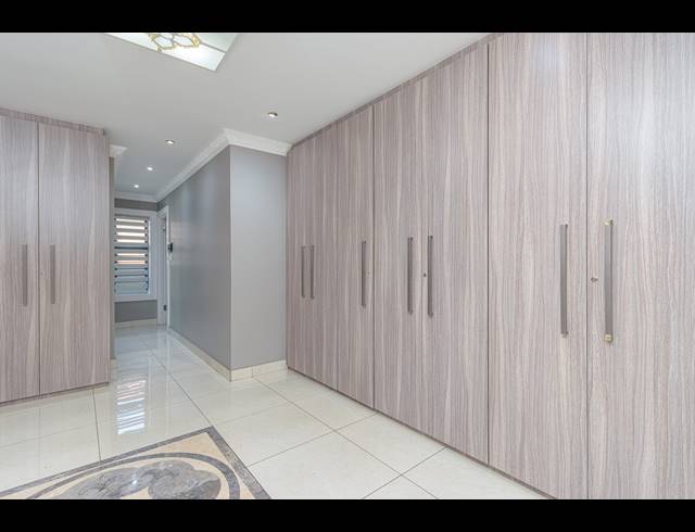 3 BEDROOM HOUSE TO LET IN KYALAMI HILLS
